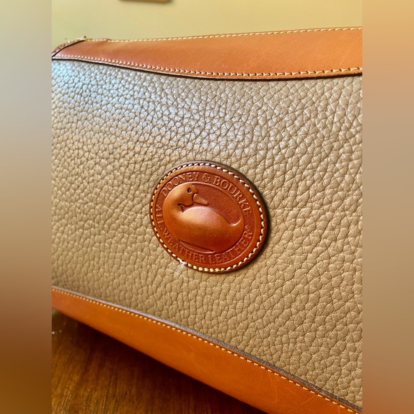 Vintage Dooney & Bourke USA All Weather Leather Crossbody and Coin Purse - Picture 9 of 16